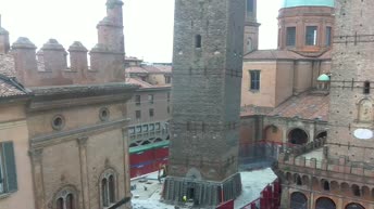 Bologna - Asinelli Tower and Garisenda Tower